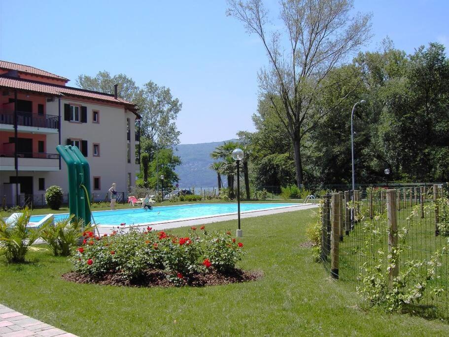 La Casa Sul Lago Monvalle Exterior photo