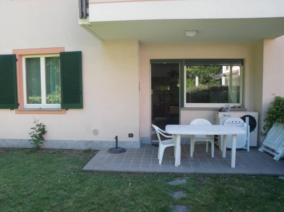 La Casa Sul Lago Monvalle Exterior photo